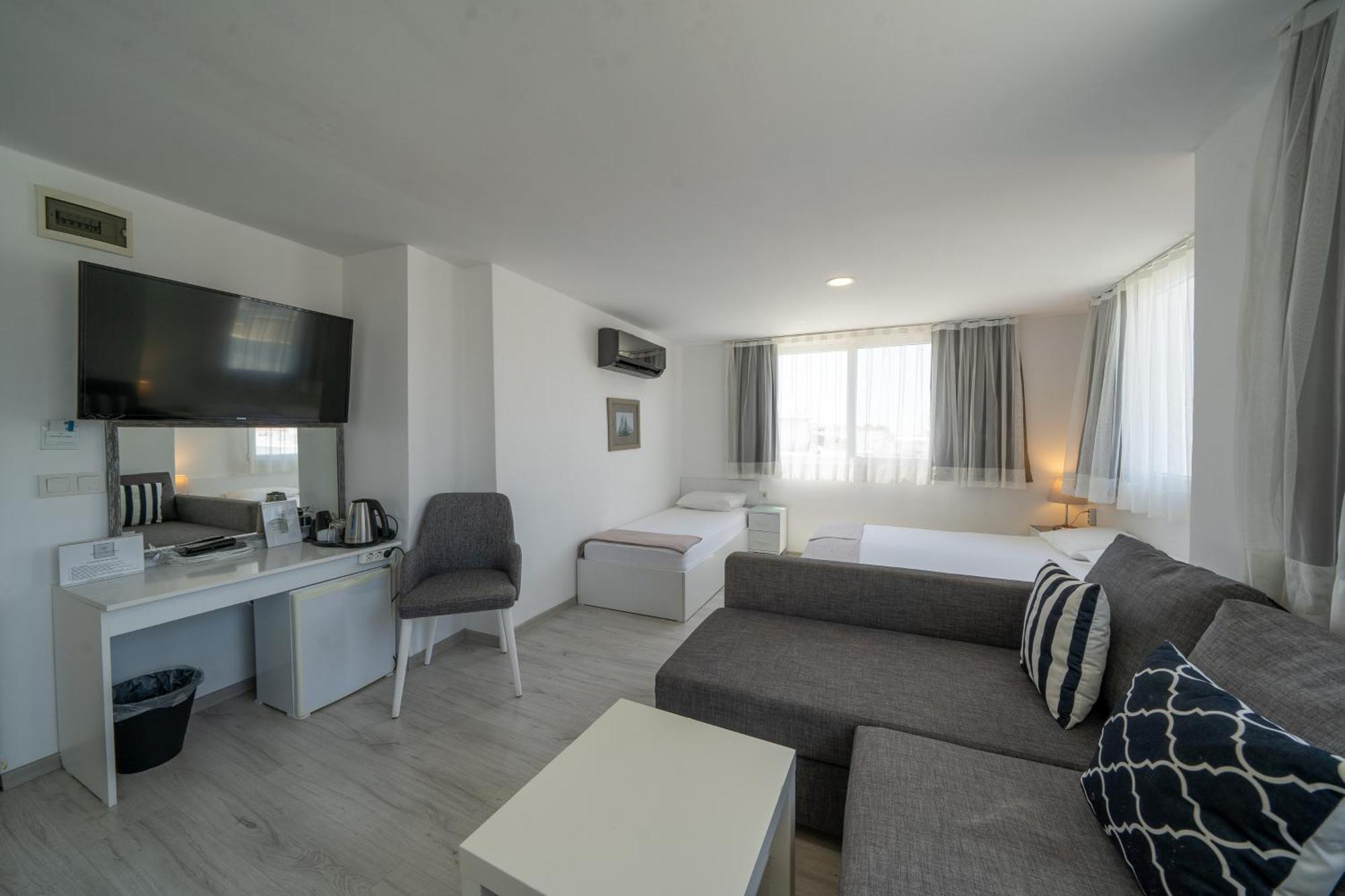 Artunc Hotel Bodrum Bagian luar foto
