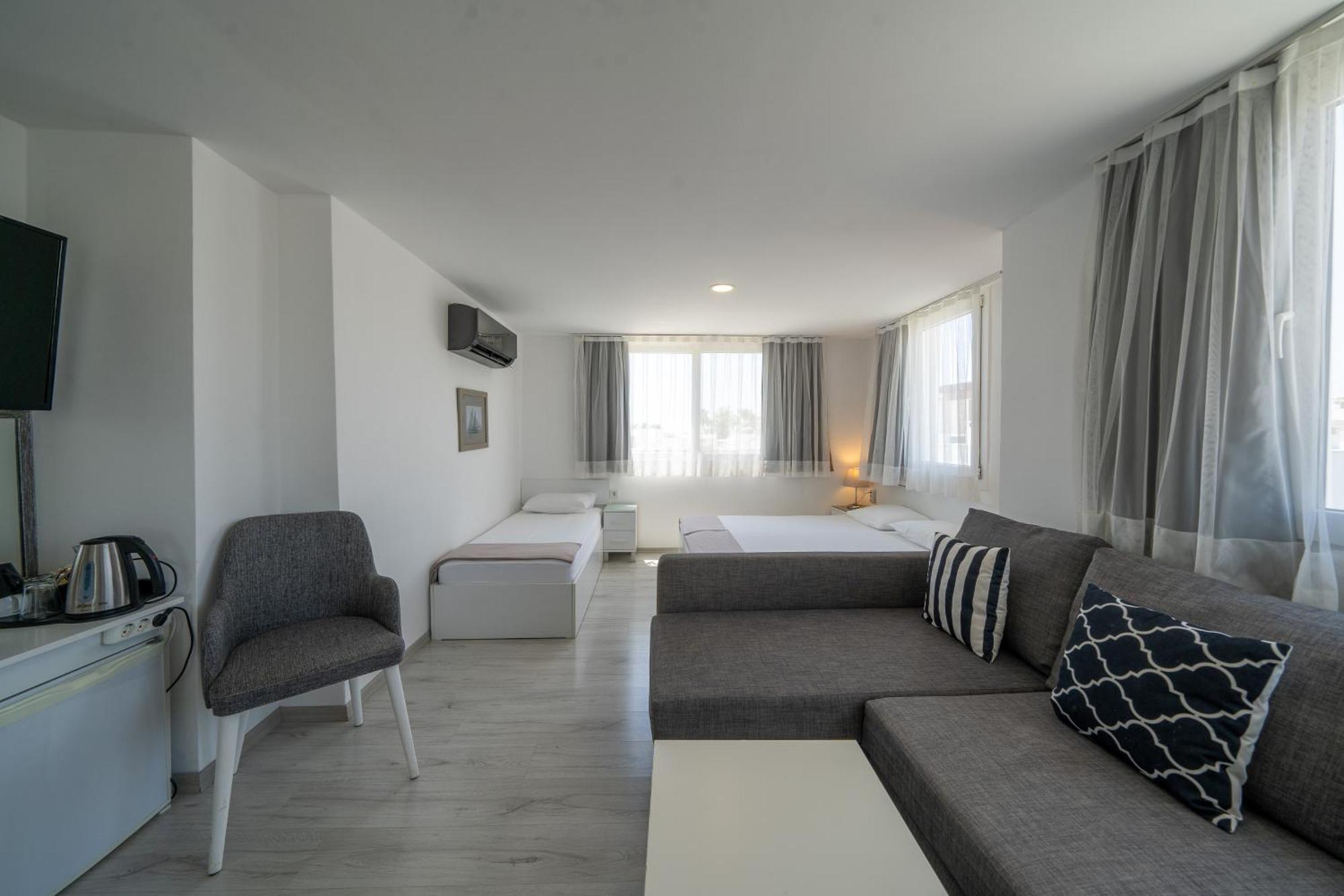Artunc Hotel Bodrum Bagian luar foto