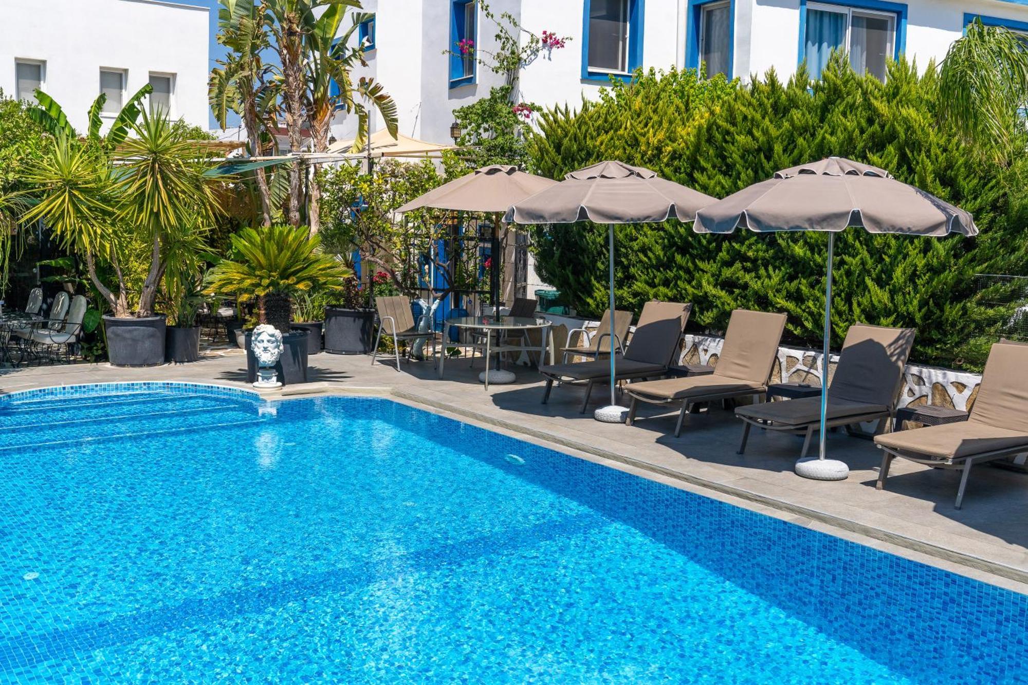 Artunc Hotel Bodrum Bagian luar foto