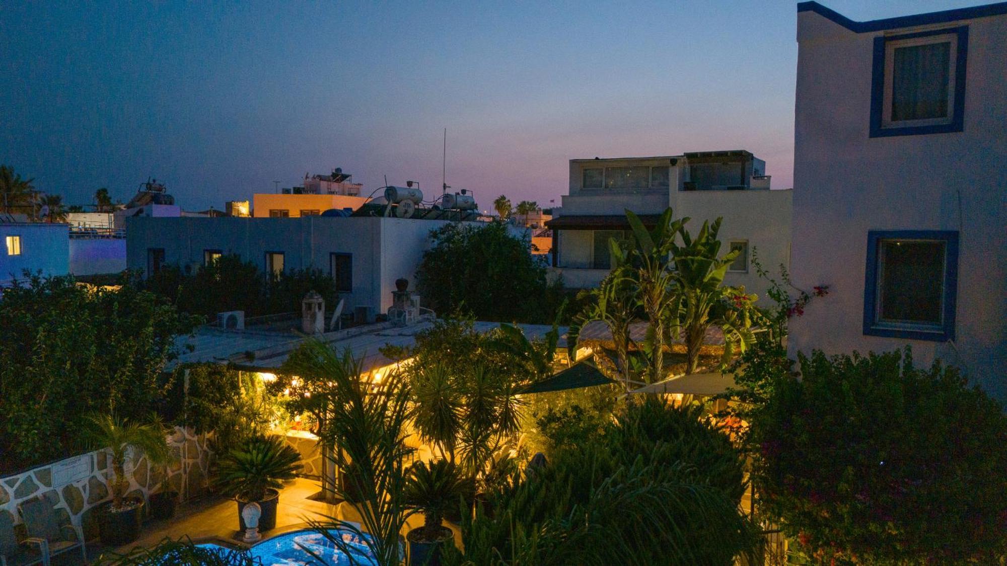 Artunc Hotel Bodrum Bagian luar foto