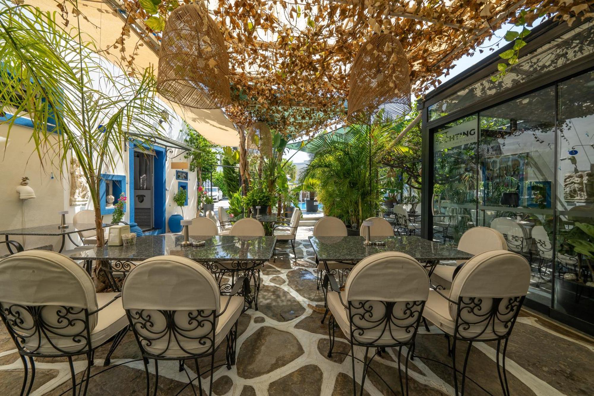 Artunc Hotel Bodrum Bagian luar foto