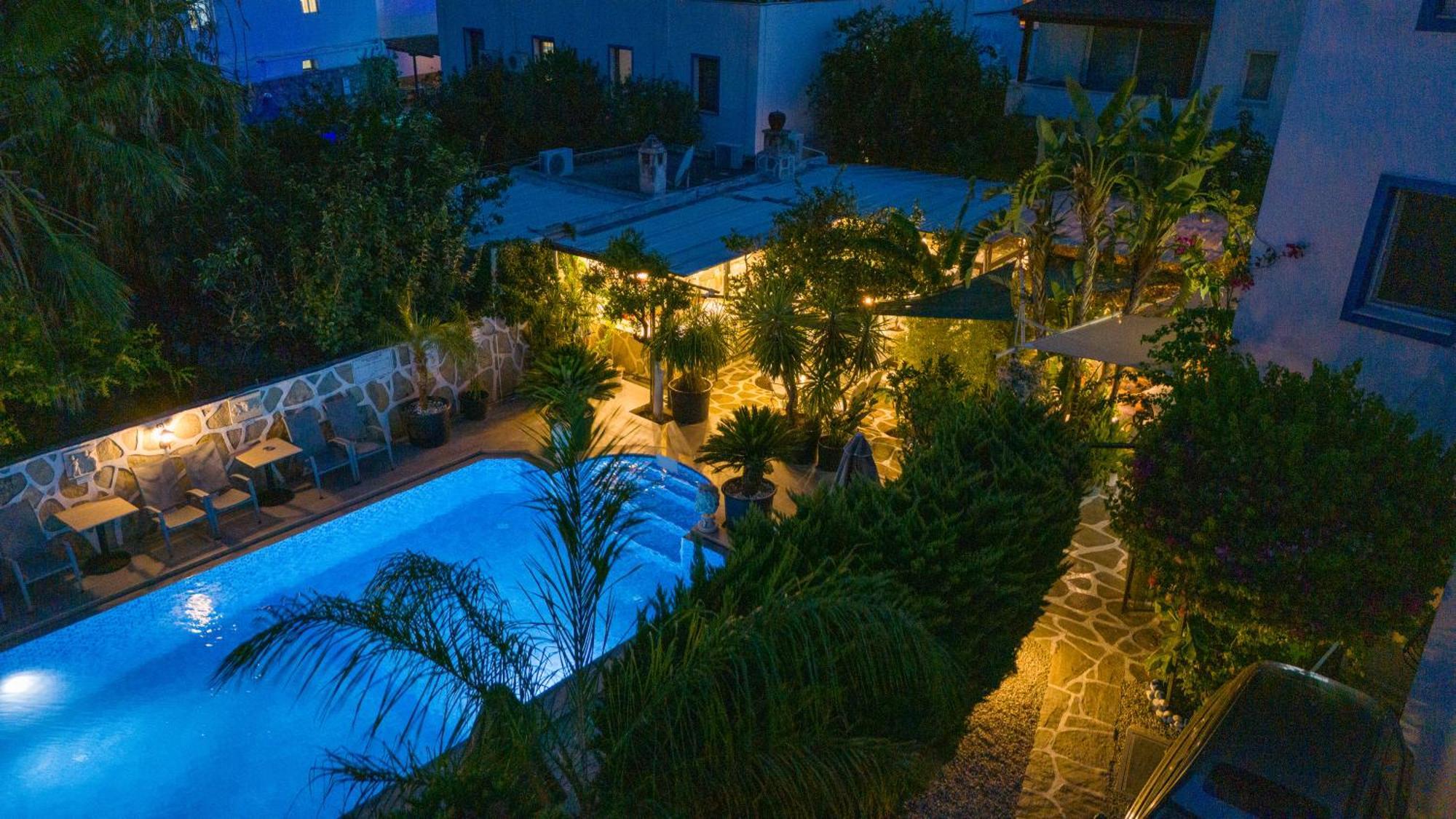 Artunc Hotel Bodrum Bagian luar foto