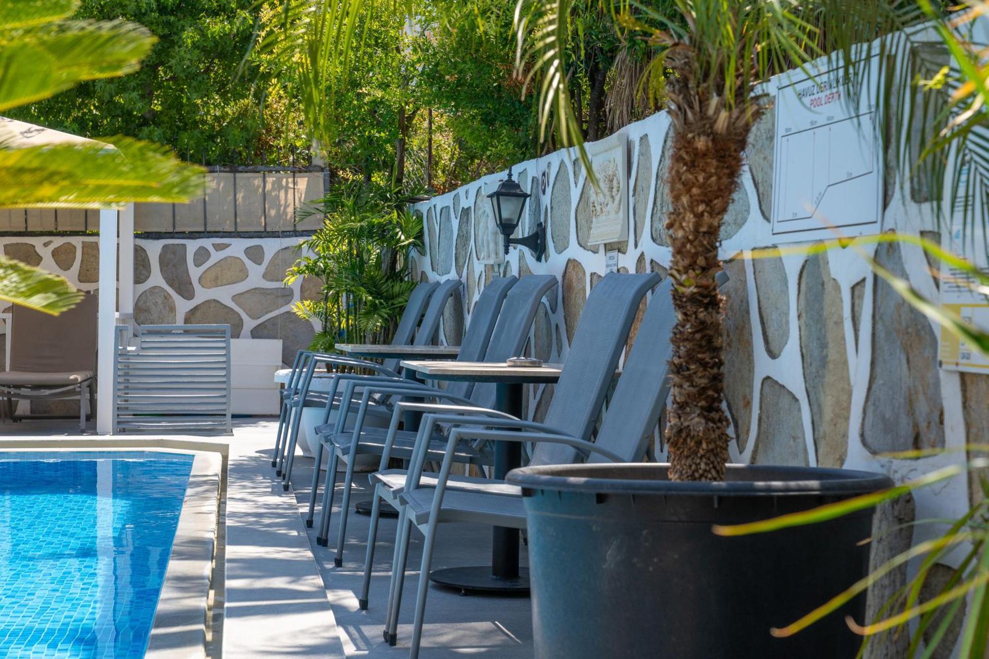Artunc Hotel Bodrum Bagian luar foto